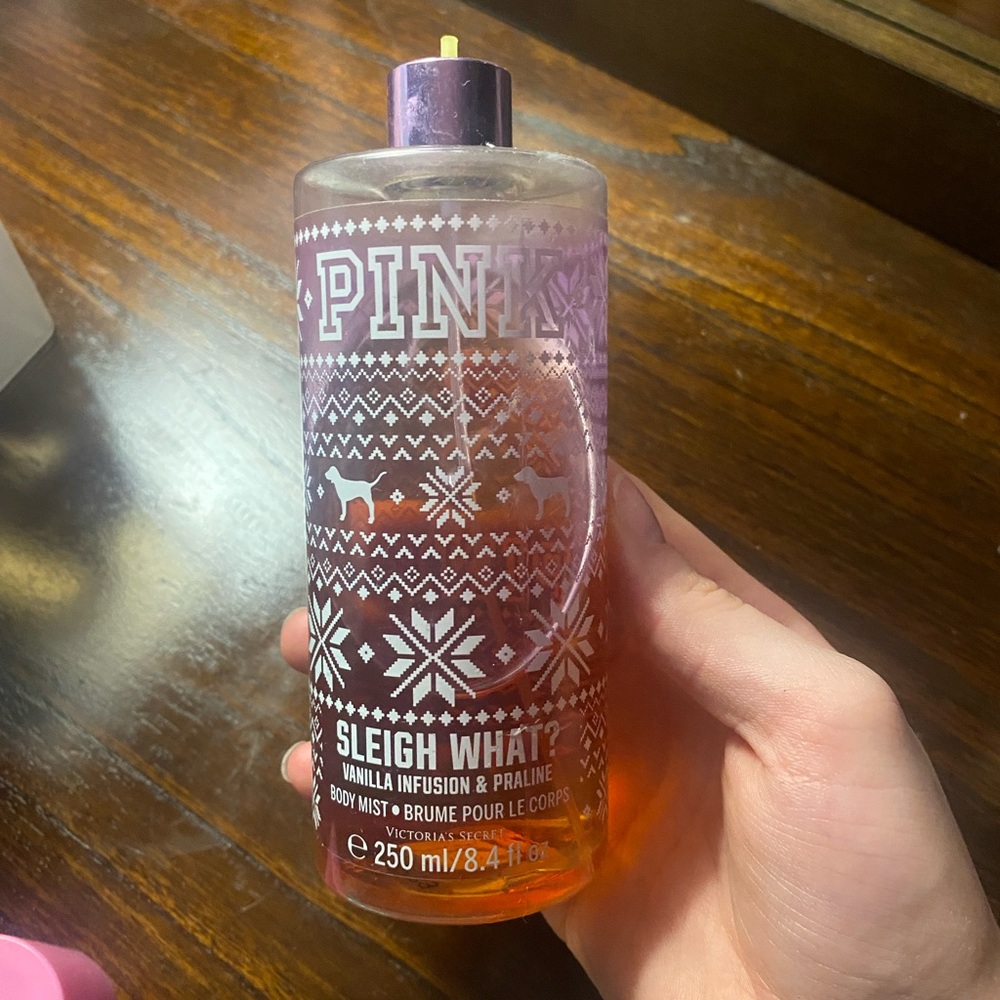 Retired “ Sleigh What?” Vs Pink limited edition body mist